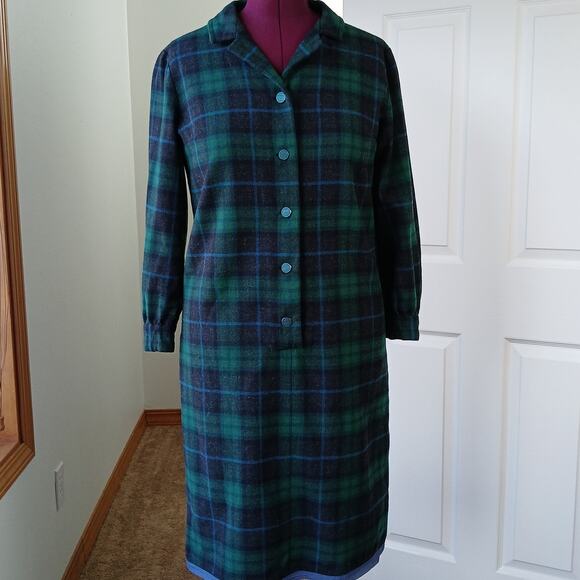 Vintage Handmade Green Flannel Shift Dress M? buttons plaid long sleeve unhemmed - Picture 1 of 15